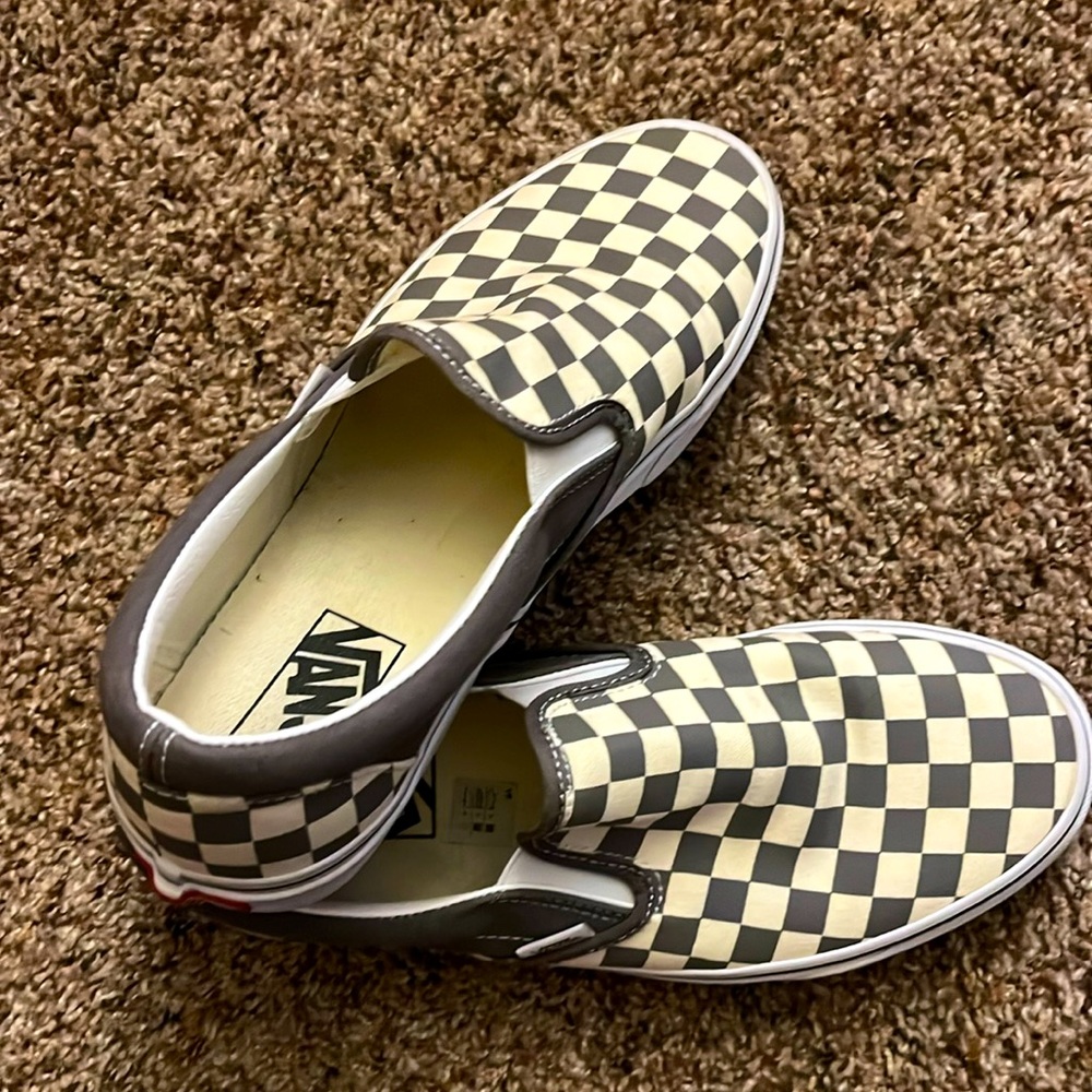 Size 10 Women’s 8.5 Men’s Gray Checkered Vans